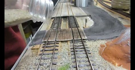 Trendy Train: How to ballast model railroad track