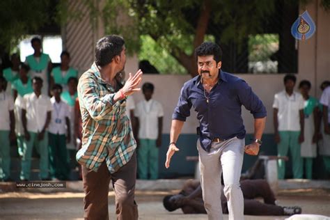 Singam Movie Stills and Wallpapers - Photo 29 of 149