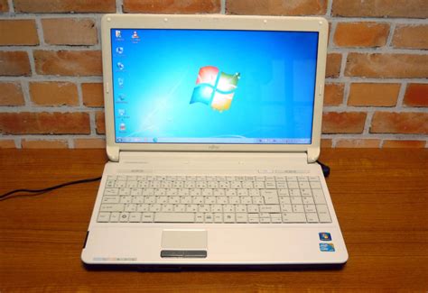 ジャンク品 Fujitsu LIFEBOOK AH5303A Corei3 M350 2 26GHz Windows7 15インチ 売買