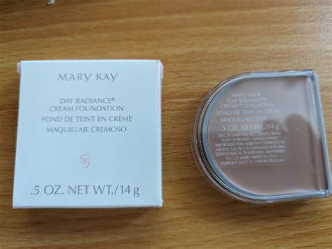 Mary Kay Day Radiance Cream Foundation Bisque Ivory 0607 For Sale