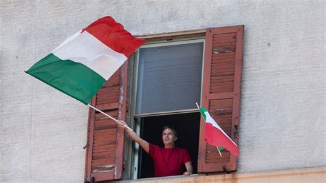 Photos Italians Sing From Windows On 75th Anniversary Of Liberation