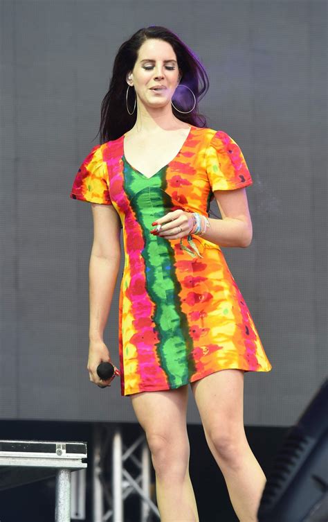 Lana Del Rey Performs At Glastonbury Festival Hawtcelebs