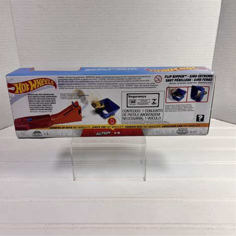 Mattel Hot Wheels Flip Ripper Play Set With Track And Vehicle New