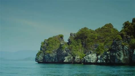 Beautiful Deserted Islands In The Middle Of Pacific Ocean Wild Islands