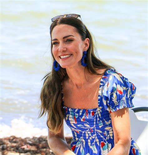 Kate Middleton Obo Ava Ove Nau Nice S Francuskim Potpisom A