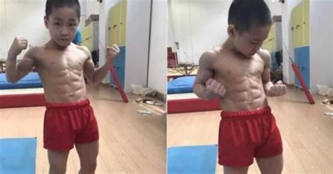 Kisah Sedih Di Balik Bocah Tahun Yang Punya Perut Sixpack Kaskus