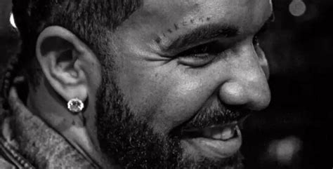 Drake Gets A Controversial New Face Tattoo Iconichipstercom