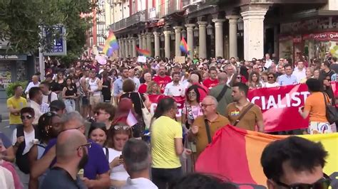 Casi Un Millar De Personas Marcha Por La Diversidad En Valladolid Ante