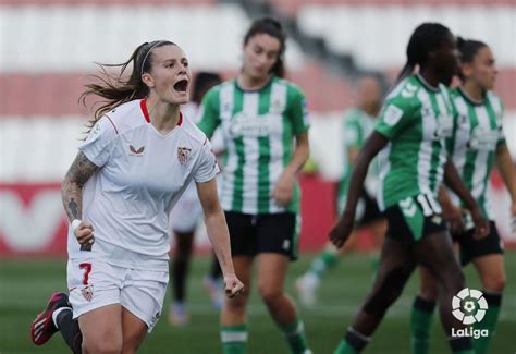 Sevilla FC Femenino 3 0 Betis Féminas El derbi femenino tiene color