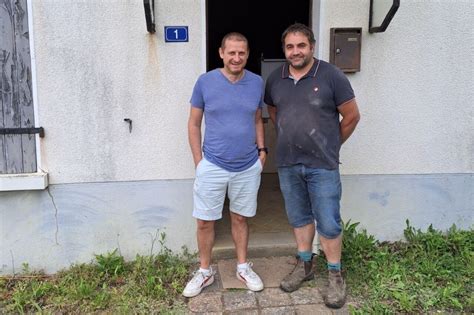 Mayenne Un vide maison avant la création du bar associatif dans cette