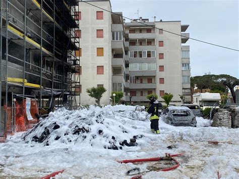 Incendio In Un Cantiere Edile A Lido Adriano Ravenna Ore It