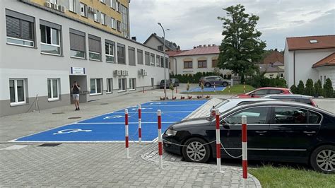 Nowy parking przy szpitalu w Bochni już działa Pierwszy kwadrans