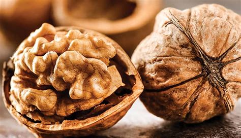 Side Effects Of Eating Excessive Walnuts Lifeberrys