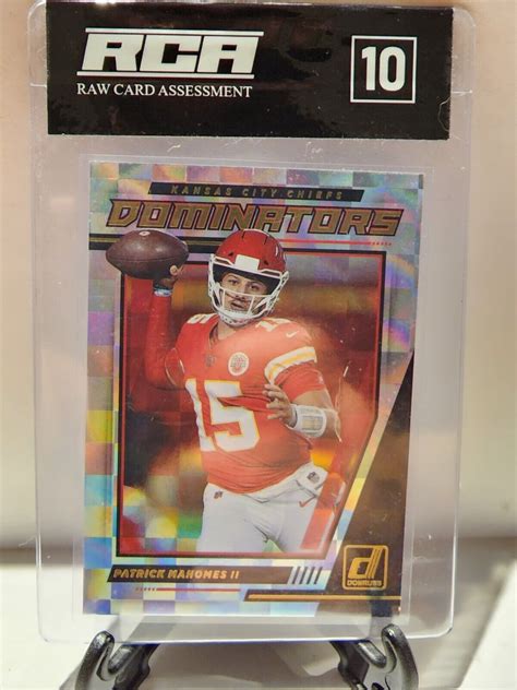 2021 Donruss Patrick Mahomes II Dominators D20 RCA Raw Review 10 KC