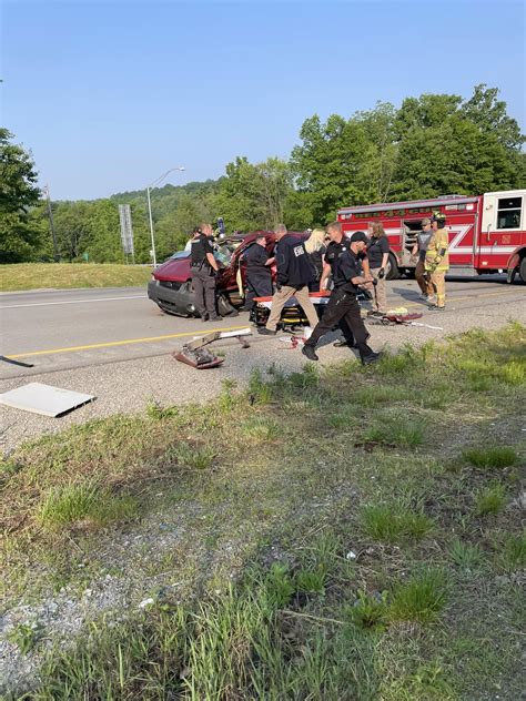 Person life flighted after 2-vehicle wreck in Randolph County | WBOY.com