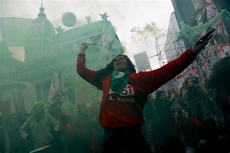 Post El aborto en América Latina un libro para no bajar la guardia en la lucha por su