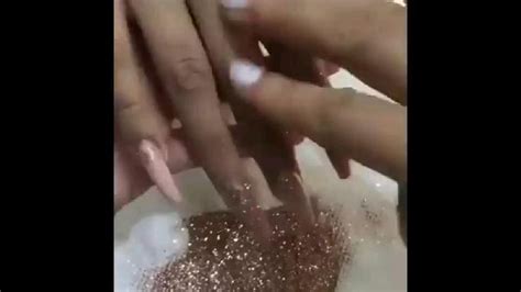 Fa A Uma Reda De A Mil Reais E Aprenda A Fazer Unhas Lindas De