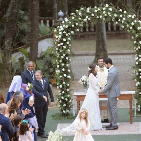 Em Carinha de Anjo casamento de Cecília Bia Arantes e Gustavo Carlo