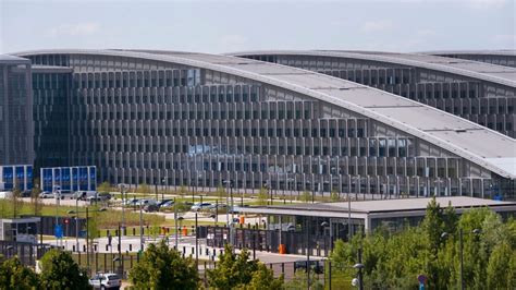 Nato Set To Begin Move To New Brussels Headquarters