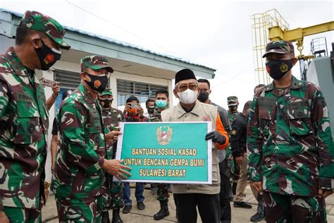 Pangdam Xiv Hasanuddin Serahkan Bantuan Kemanusian Untuk Korban Gempa