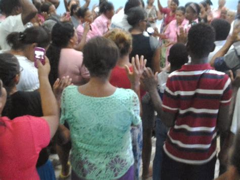 Igreja Pentecostal Deus Amor Alagoinhas Bahia Explos O De Milagres E