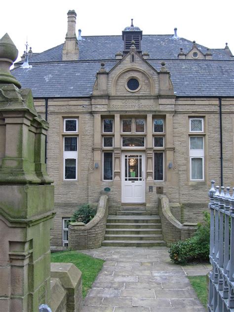 Halifax Former School Entrance On Dave Bevis Geograph Britain