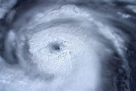 Qu Ocurre Dentro Del Ojo De Un Hurac N Nuestroclima