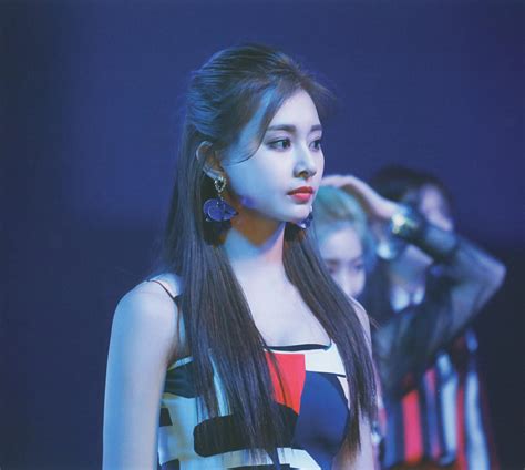 Njmsjmdct2 On Twitter SCAN TWICE MONOGRAPH FANCY Tzuyu Page 132