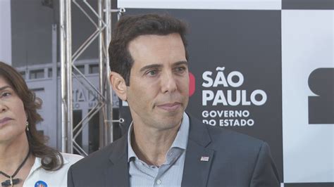 MP investiga secretário de Educação de SP por conflito de interesse em