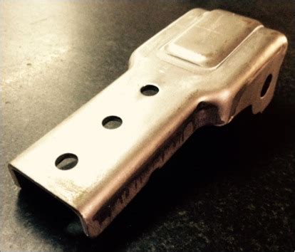 pivot bracket   price  bengaluru karnataka ideal tools