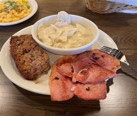 Review Cracker Barrel Serves Up Friendliness With A Side Of Salt The