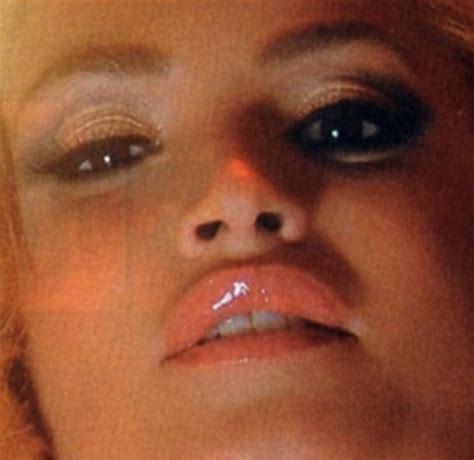 CLAUDIA FERNANDEZ CLAUDIA FERNÁNDEZ MÁS HOT QUE NUNCA PARA H