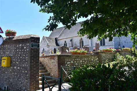 Th Rouldeville Churchyard World War Two Cemeteries A Photographic