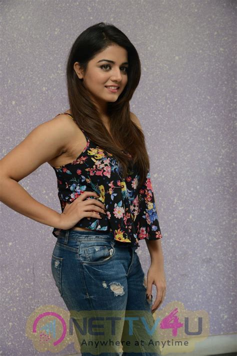 Actress Wamiqa Gabbi Hot Photos Galleries HD Images