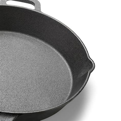 The Lightweight Cast Iron Skillets Hammacher Schlemmer