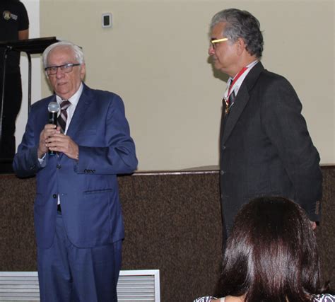 Desembargador Do Trt Ma Condecora Professor Joao Maur Cio Adeodato