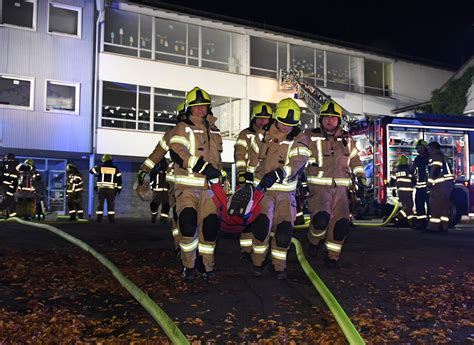 Feuerwehr Probt Und Besteht Den Ernstfall