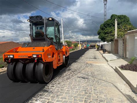 Prefeitura de Saloá INFRAESTRUTURA Prefeitura de Saloá concluiu obras