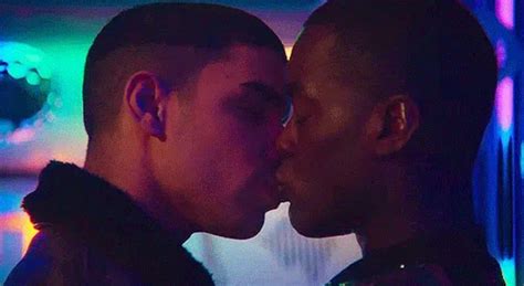 Le 5 Serie Tv Friendly Dai Piaceri Forti Da Non Perdere Gay It