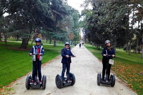 Passeio Turístico Guiado de Segway no Parque do Retiro em Madrid