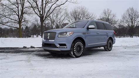 2018 Lincoln Navigator Yacht Club Edition Driving Review Model