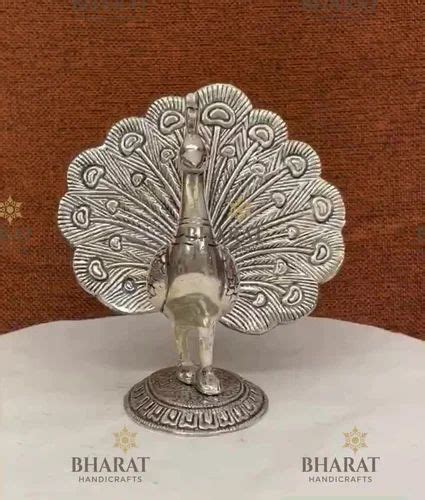 Silver White Metal Dancing Peacock Statues For Home Decoration