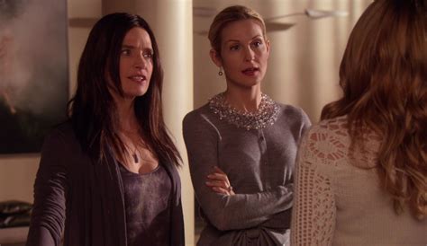 Carol Rhodes And Lily Bass Grey Cardigan Crystal Necklace Gossip Girl