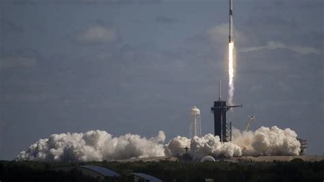 Spacex Lanzó Nuevo Cohete Tripulado Por La Nasa