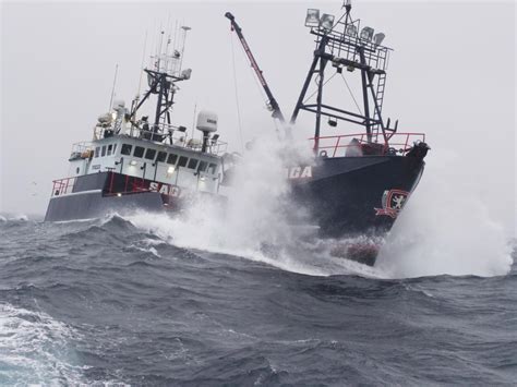 F/V Saga | Discovery's Deadliest Catch | Discovery