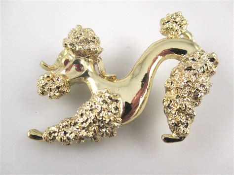 Signed Gerry S Gold Tone French Poodle Brooch Pin Gem