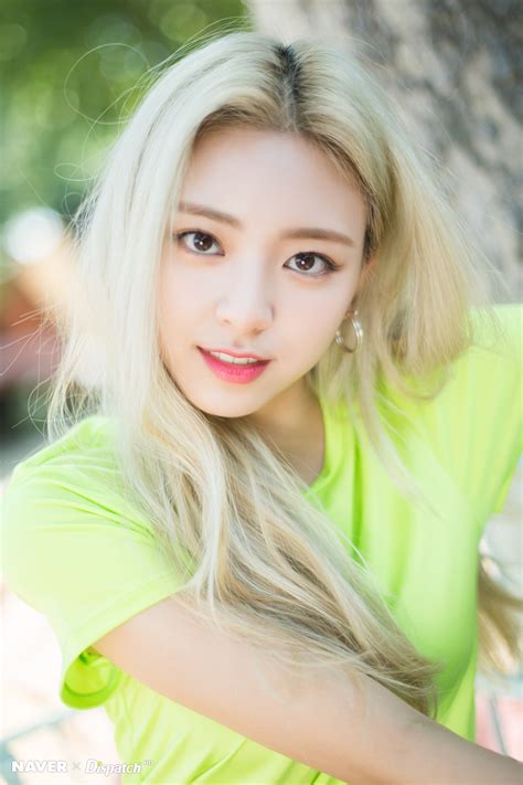 Itzy It Z Icy Naver X Dispatch Photos Hd Hr K Pop Database Dbkpop