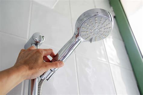 How To Clean A Shower Head Quickly And Efficiently In 6 Simple Steps