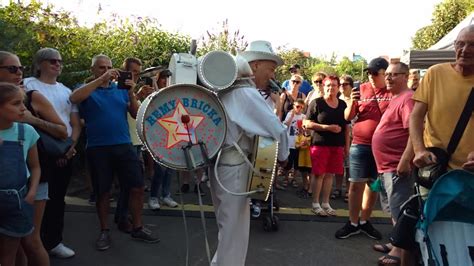 L Homme Orchestre R My Bricka Au Parc De Mouscron Pour La F Te Du