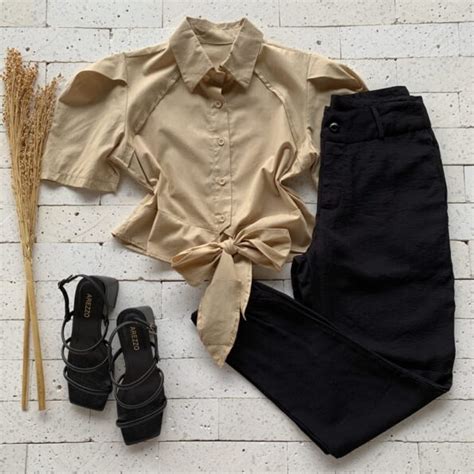 CAMISA CROPPED TRICOLINE PREGAS E NÓZINHO NUDE Dondoca Moda Feminina